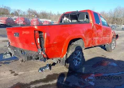 2017 Toyota Tacoma Sr5 V6 z USA, uszkodzony, nr VIN 5TFSZ5AN9HX048881